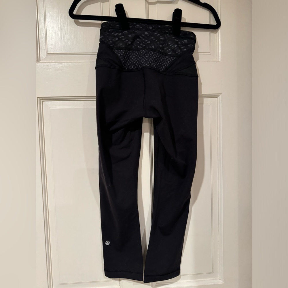 Lululemon black women’s leggings size 4. Like new!